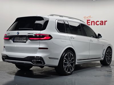 2023 BMW X7 — фото 4