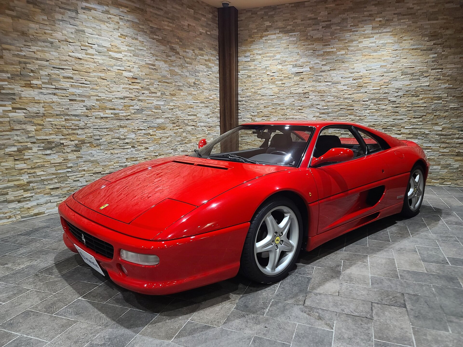 FERRARI F355 - View 1