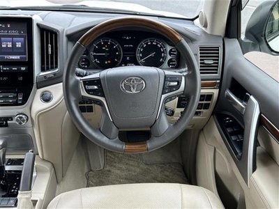 2017 Toyota LAND CRUISER 200 照片 2