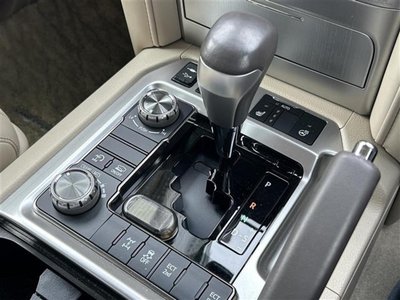 2017 Toyota LAND CRUISER 200 照片 7