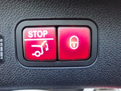 MERCEDES-BENZ E-CLASS WAGON - 9