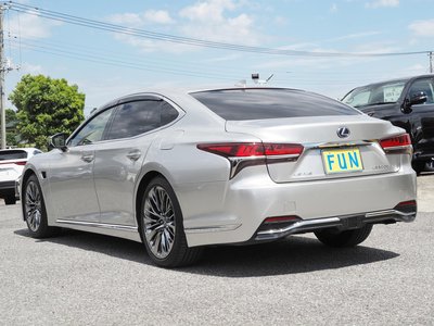 LEXUS LS - 6