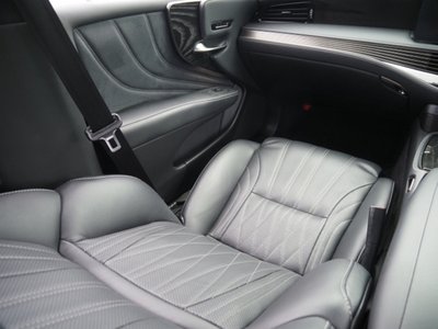 2021 Lexus LS — миниатюра 74