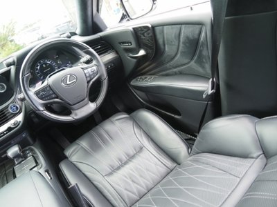 2021 Lexus LS — миниатюра 75