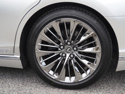 2021 Lexus LS — миниатюра 17