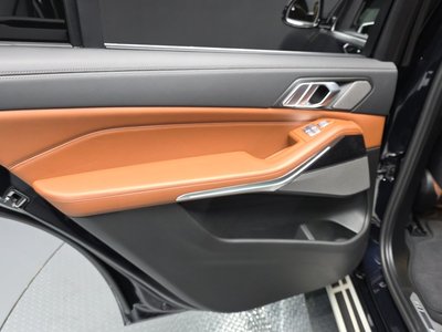 2021 BMW X7 缩略图 15