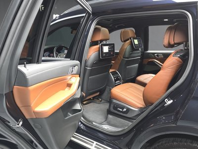 2021 BMW X7 缩略图 16