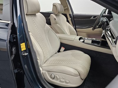 2023 Genesis G80 (RG3) thumbnail 16