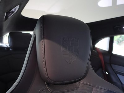 2023 Porsche TAYCAN thumbnail 24