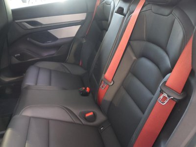 2023 Porsche TAYCAN thumbnail 32