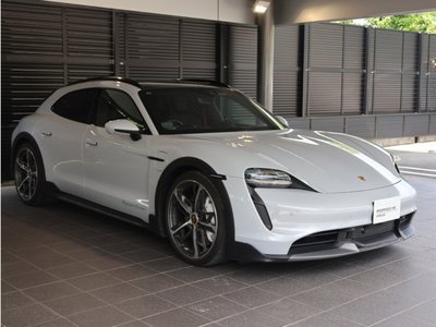 2023 Porsche TAYCAN photo 3