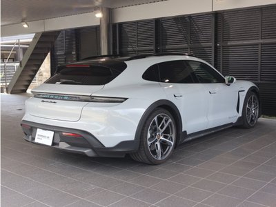 2023 Porsche TAYCAN photo 5