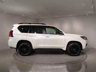 TOYOTA LAND CRUISER PRADO - 7