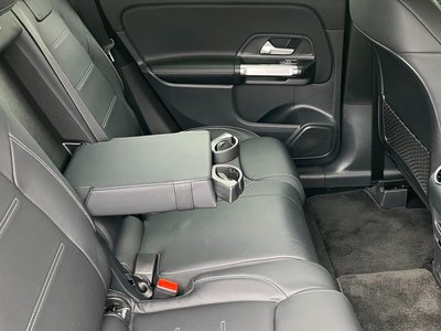 2025 Mercedes-BENZ GLB — миниатюра 17
