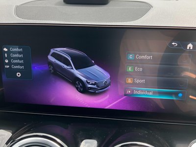 2025 Mercedes-BENZ GLB — миниатюра 25