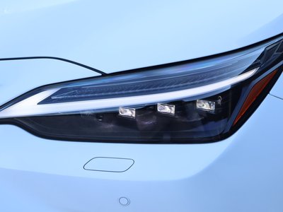 2025 Lexus NX — миниатюра 24