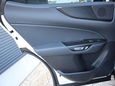 2025 Lexus NX — миниатюра 61