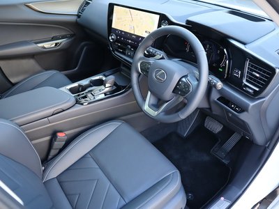2025 Lexus NX — миниатюра 47