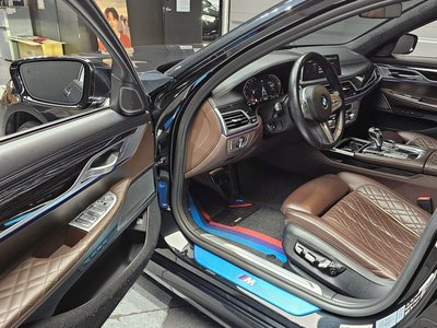 BMW 7 SERIES - 10
