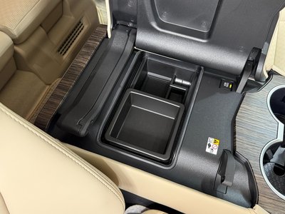 2026 Toyota LAND CRUISER 300 缩略图 42