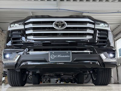 2026 Toyota LAND CRUISER 300 photo 8