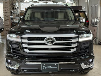 2026 Toyota LAND CRUISER 300 photo 6