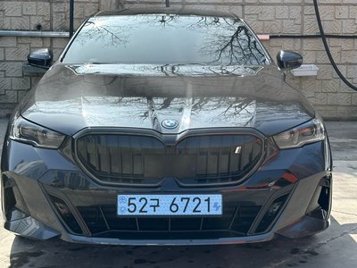 BMW I5 - 1