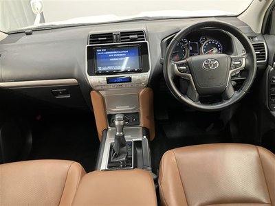 TOYOTA LAND CRUISER - 5