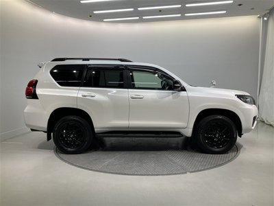 TOYOTA LAND CRUISER - 3