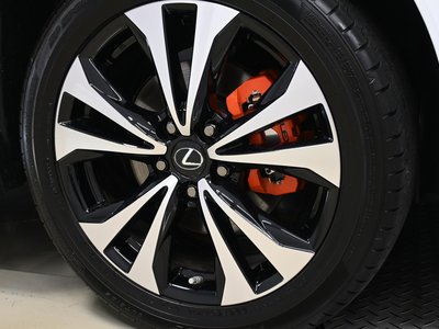 صورة 7 لـ 2023 Lexus UX