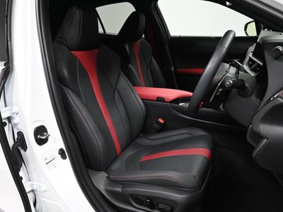 صورة 10 لـ 2023 Lexus UX