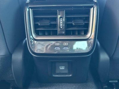 TOYOTA CROWN CROSSOVER - 10