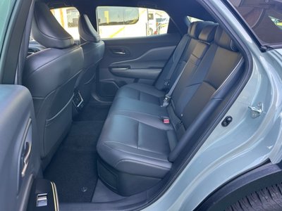 TOYOTA CROWN CROSSOVER - 6