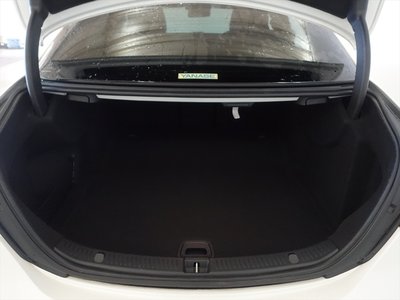 MERCEDES-BENZ E-CLASS - 10