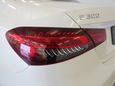 MERCEDES-BENZ E-CLASS - 9