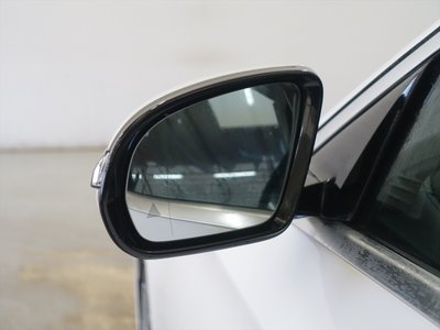 MERCEDES-BENZ E-CLASS - 6