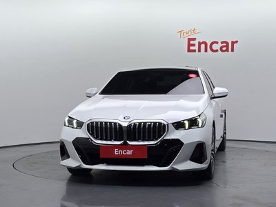 BMW 5 SERIES - 2