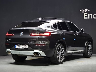 صورة 4 لـ 2024 BMW X4