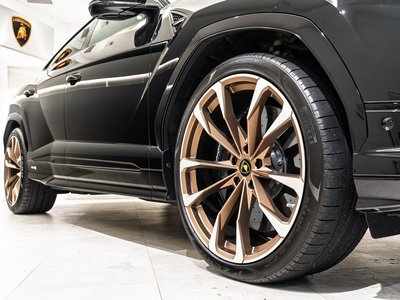 2023 Lamborghini URUS — миниатюра 14