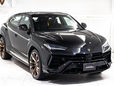 صورة 3 لـ 2023 Lamborghini URUS