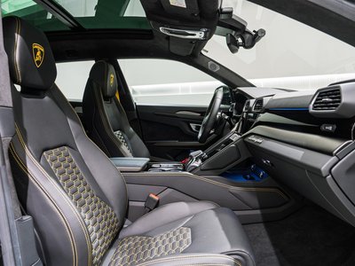 2023 Lamborghini URUS — миниатюра 22