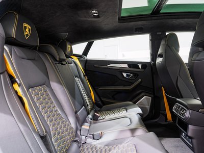 2023 Lamborghini URUS — миниатюра 24