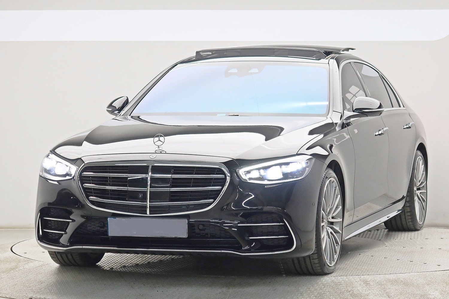 MERCEDES-BENZ S-CLASS - View 1
