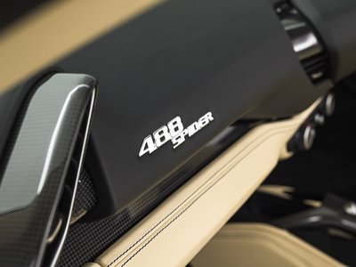 صورة مصغرة 23 لـ 2019 Ferrari 488 SPIDER