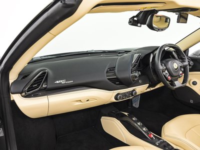 صورة مصغرة 16 لـ 2019 Ferrari 488 SPIDER