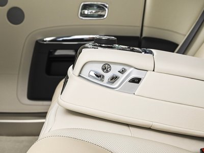 2015 ROLLS-ROYCE GHOST 缩略图 31