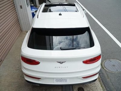 2022 Bentley BENTAYGA — миниатюра 17