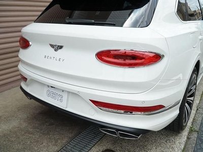 2022 Bentley BENTAYGA — миниатюра 18