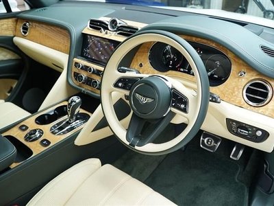 2022 Bentley BENTAYGA — миниатюра 23