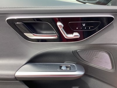 صورة 9 لـ 2025 MERCEDES-BENZ C-CLASS